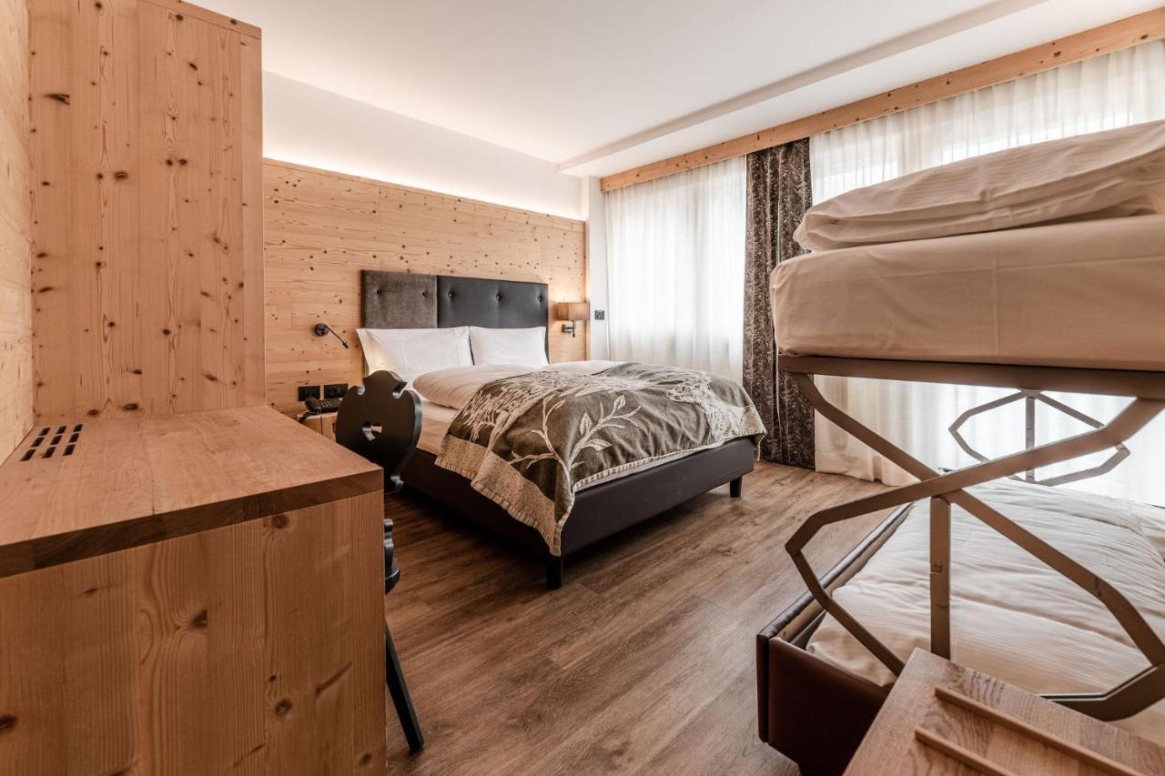 Hotel Sporting Ravelli Mezzana  Eksteriør bilde