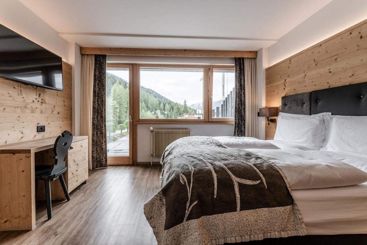 Hotel Sporting Ravelli Mezzana  Eksteriør bilde