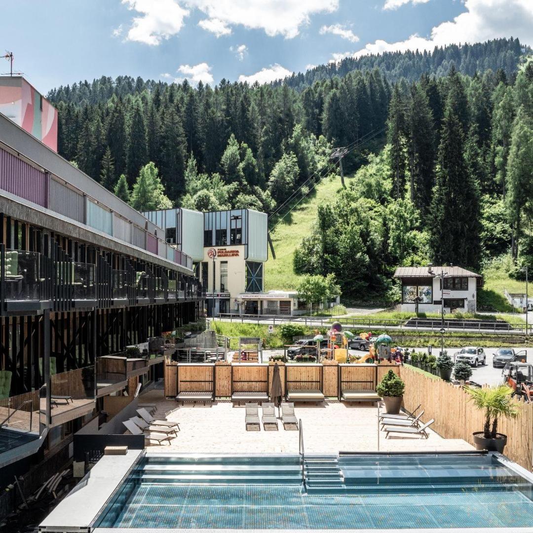 Hotel Sporting Ravelli Mezzana  Eksteriør bilde