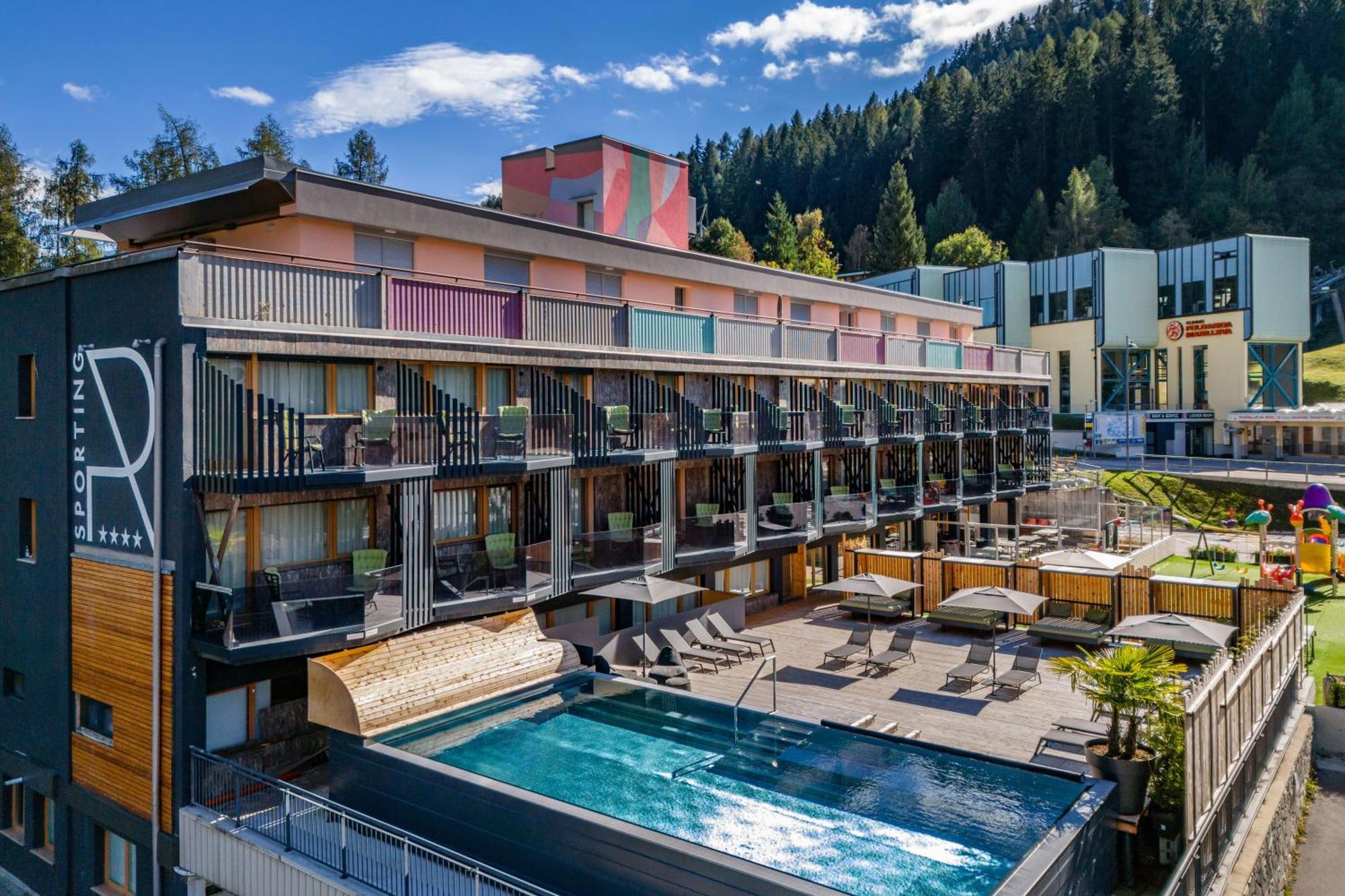 Hotel Sporting Ravelli Mezzana  Eksteriør bilde